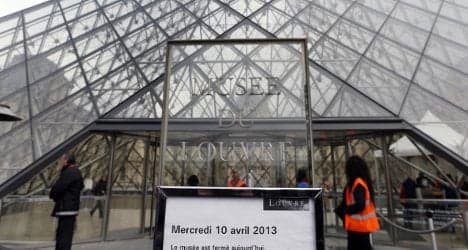 Paris Louvre gallery to reopen after staff strike