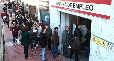 Young Spaniards give up on job hunting