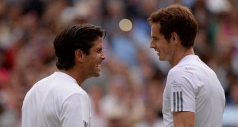 Andy Murray survives scare to down Verdasco