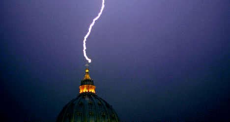 40,000 lightning bolts strike Italy in a day - The Local