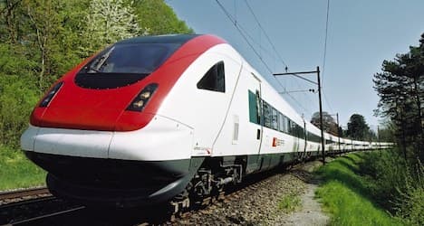 Drunk man dies trying to board train in Lausanne