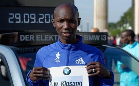 Kipsang aims for record at Berlin marathon