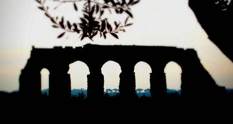 Aqueduct explorers map Rome's 'final frontier'