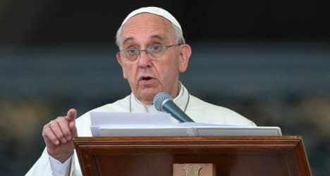 Pope praises Spain's 522 'pro-Franco' martyrs