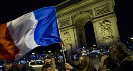 VIDEO: Les Bleus put a smile on French faces