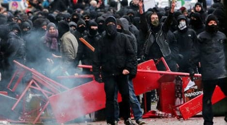 Hundreds injured in Hamburg riots