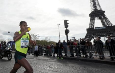 Bekele wins debut marathon in Paris