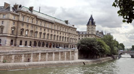 Paris cops probed over rape of Canadian tourist