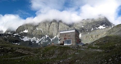 Avalanche kills alpine skier in Italy
