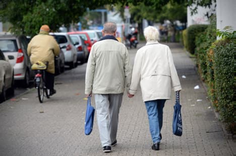 Ageing Germany lowers retirement age