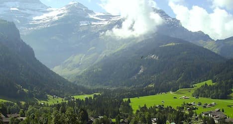 Hiker dies after fall in Vaud Alps ravine