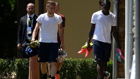 Italy fight for World Cup survival against Uruguay