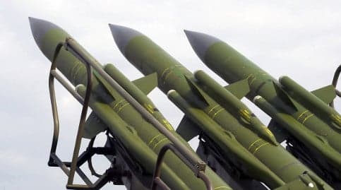 US and Russia reluctant to ditch nukes