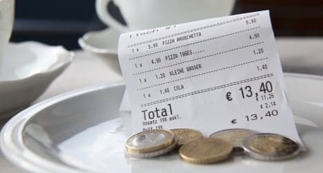'The French among the world's stingiest tippers'