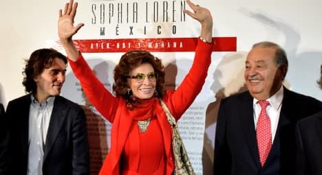Sophia Loren opens life exhibit in Mexico