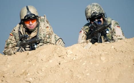850 troops 'to stay' in Afghanistan