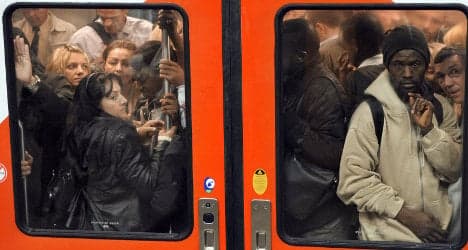 French remain fearful of taking public transport