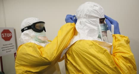 Roche gets go ahead for Ebola detection test