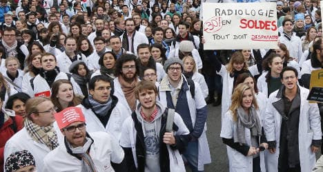 French hospital doctors to join Christmas strike