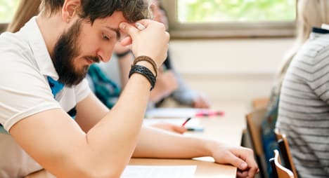 Spanish jobseekers fail exam with answers