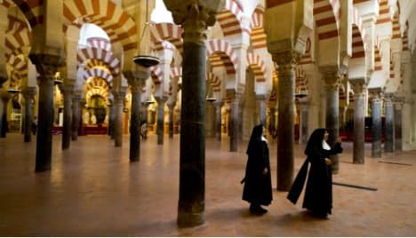 Row rumbles over Cordoba´s Mezquita
