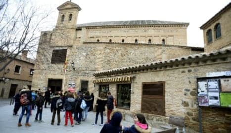 New law welcomes back Spain's expelled Jews