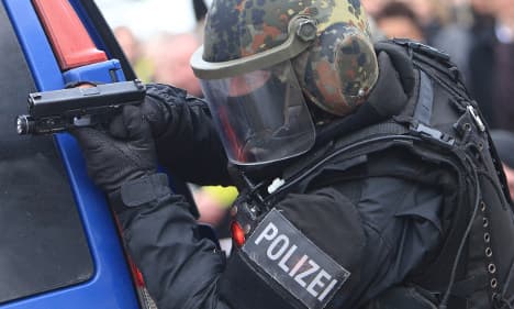 Police arrest 'Isis fighter' at Düsseldorf airport
