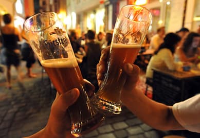 200,000 Austrians 'drink excessively'