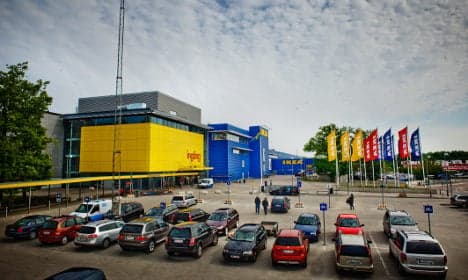 Ikea recalls safety gate after 'children hurt'