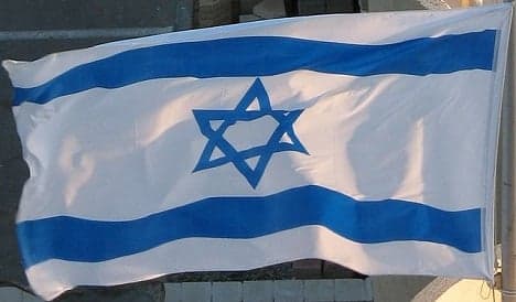 Landlord tells tenant to remove Israeli flag