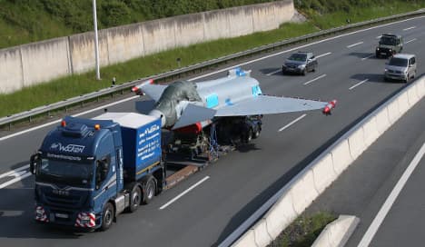 Slow-moving fighter jet blocks Autobahn traffic