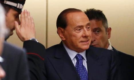 Berlusconi urges support for wrong candidate