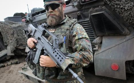 Army buys in new guns to replace defective G36