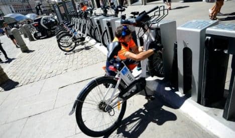 Madrid electrical bike share system takes off despite lack of cycle lanes