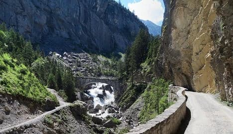 Italian base jumper dies in Swiss Alps