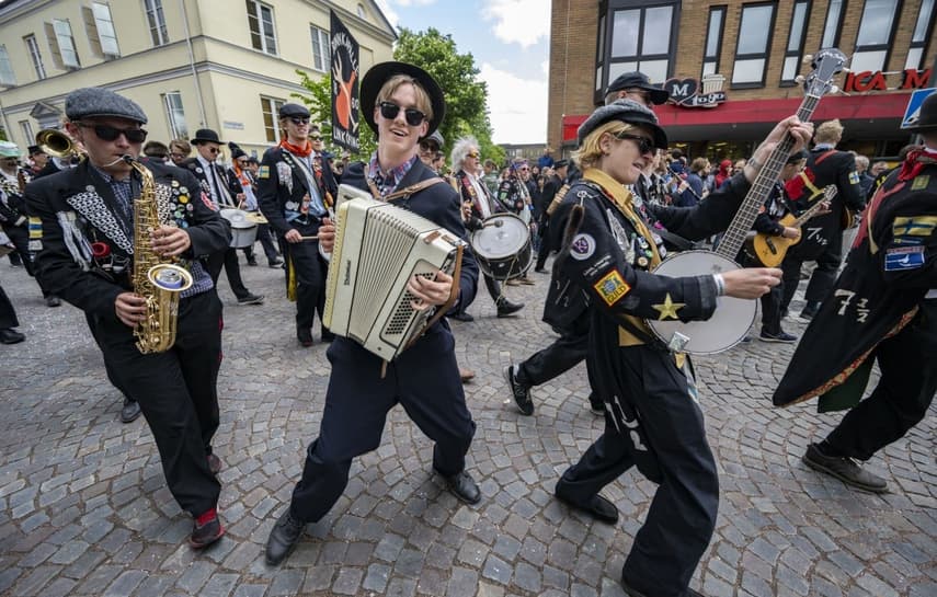 Pea soup and drinking songs: Seven bizarre Swedish academic traditions