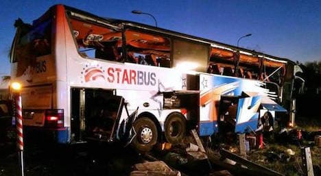 S1 bus crash leaves several injured