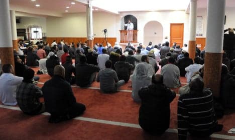 France forces closure of three 'radical mosques'