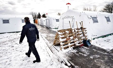 Denmark to erect more tents for asylum seekers
