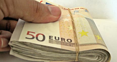 Italy police find €300k stashed by arrested tax judge