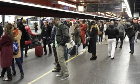 Trains and flights hit by French transport strike