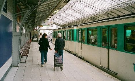 American art student sexually assaulted on Paris Metro