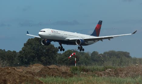 Delta jet declares emergency upon landing in Rome