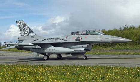 Norwegian fighter jet helps save dying patient
