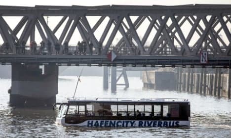 Will amphibious buses solve jams on Cologne's bridges?