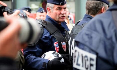 Lille fears violence as Russia and England fans descend