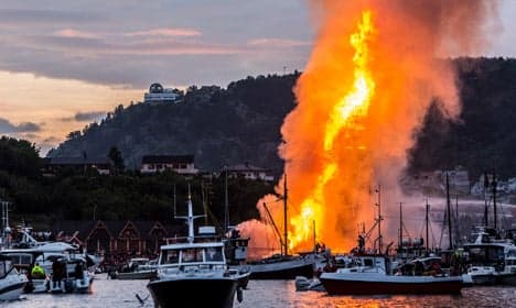 VIDEO: Norwegians set world record for largest bonfire
