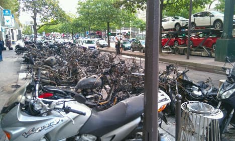 IN PICS: What's left after Paris arsonists set mopeds ablaze