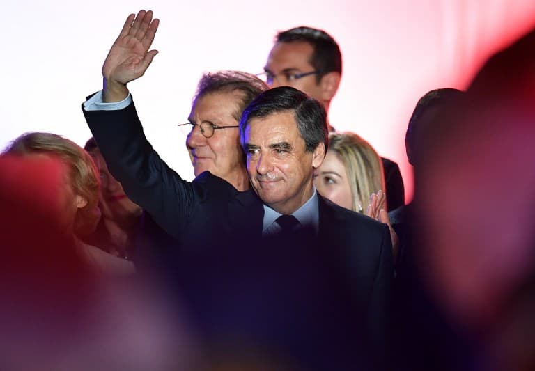Fillon to talk politics as his party supporters fade away
