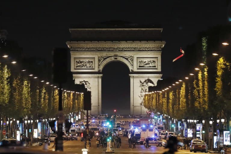 Champs Elysées terror shooting sees shoppers, diners and tourists flee in panic